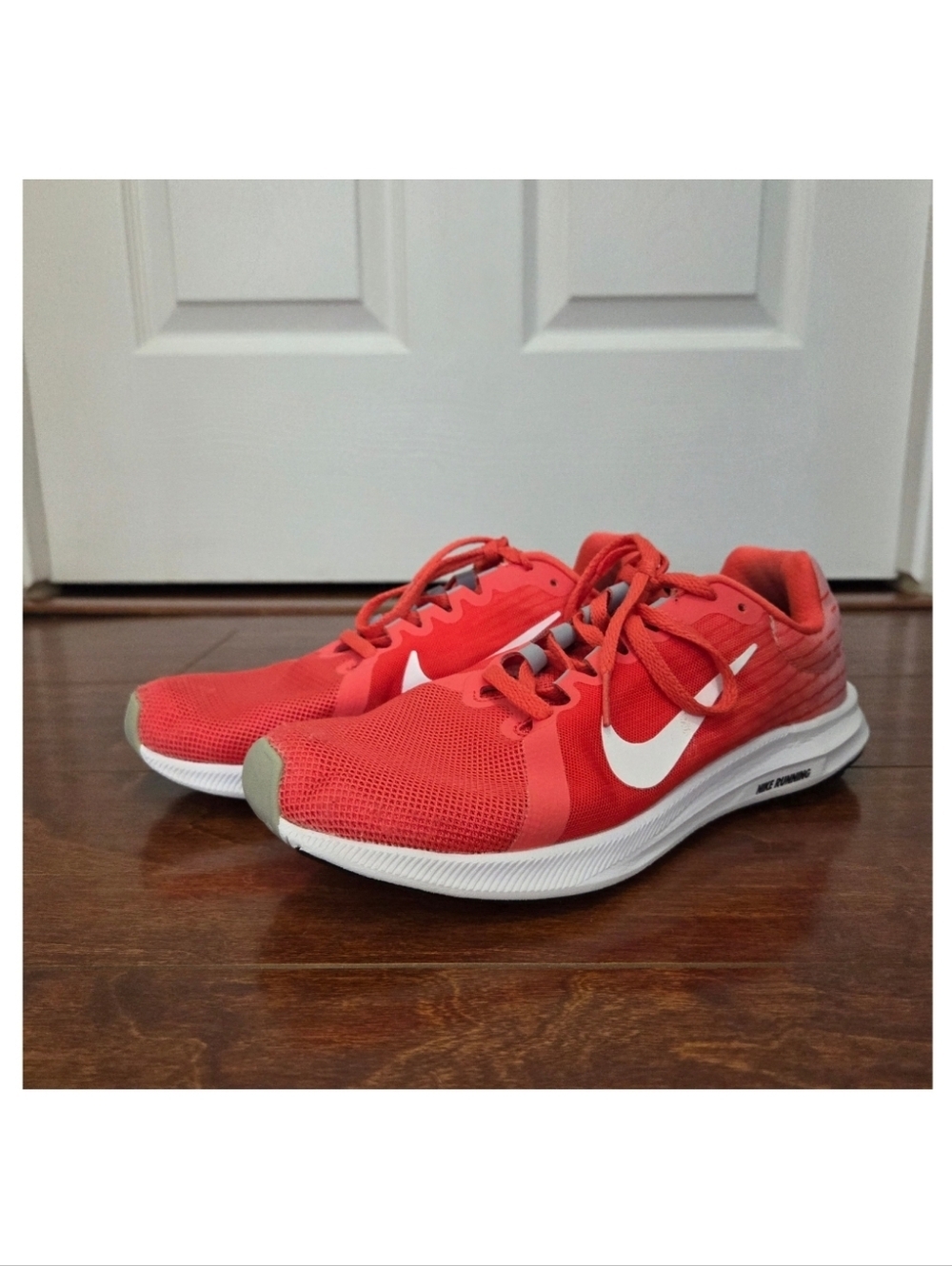 Nike Downshifter 8 Red Running Training Shoes Womens 7.5 LIghtweight Workout